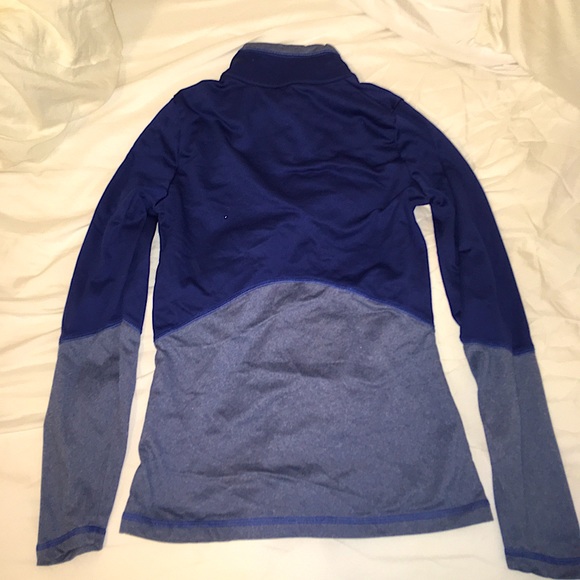 The North Face light-weight fleece jacket - Picture 2 of 3